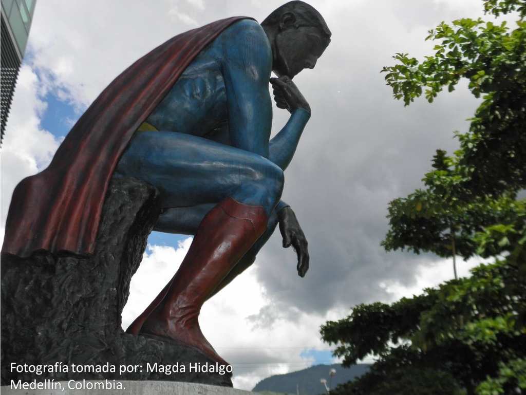 SUPERMAN EN MEDELLIN, COLOMBIA