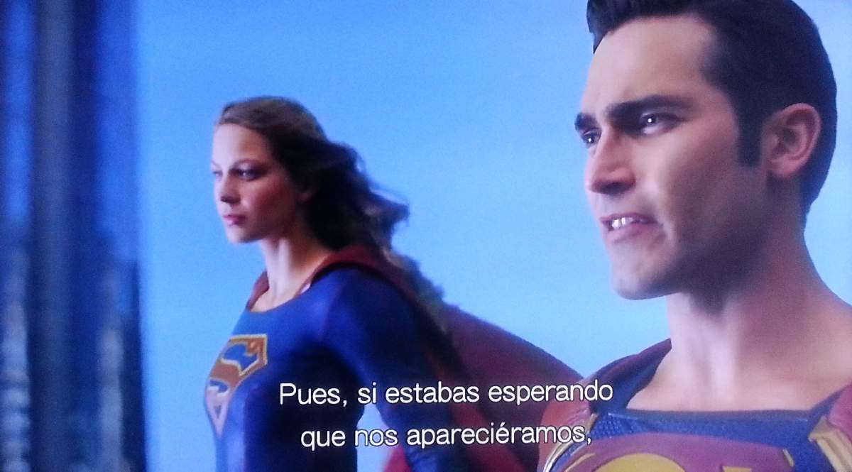 SUPERMAN IN SUPERGIRL